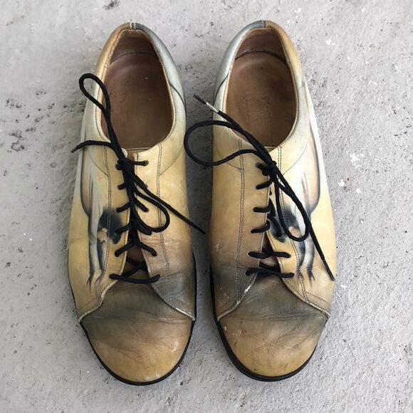 Icon wearable art sneakers - Picture 1 of 7